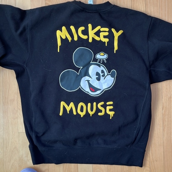 Disney 100 x H&M x Trevor Andrew Mickey Sweatshirt - Picture 6 of 6
